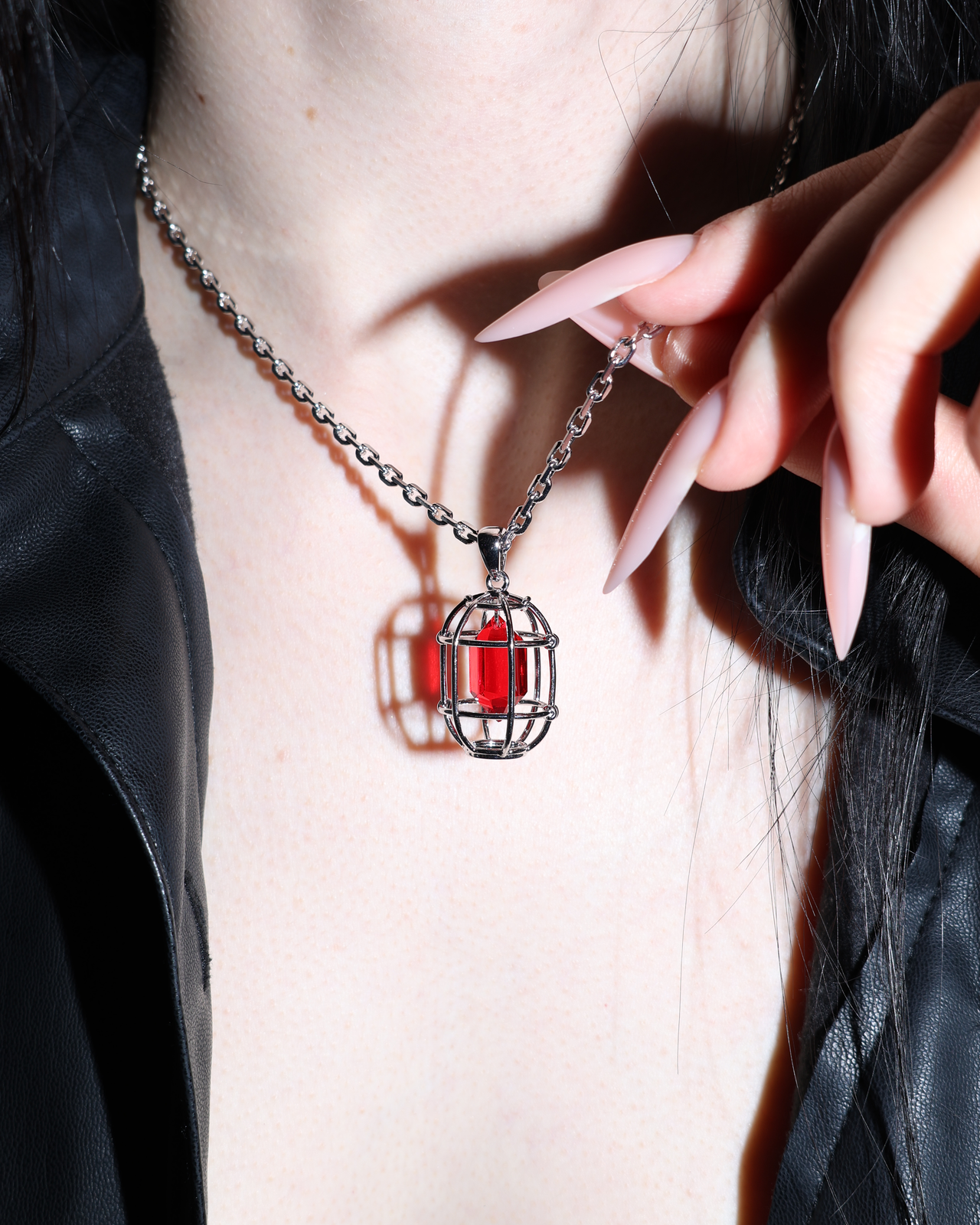Necklace Captive