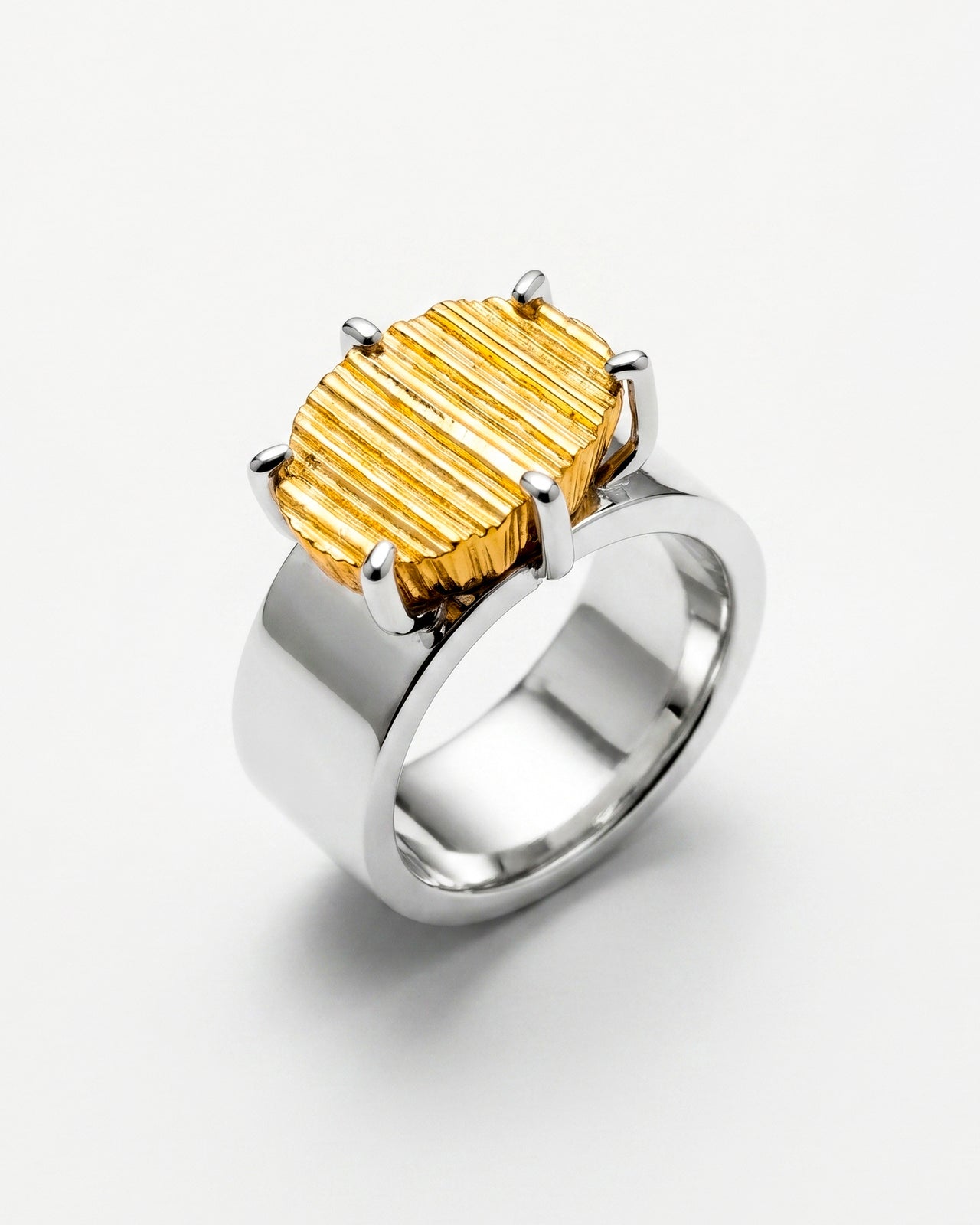 Ring Metal Stone